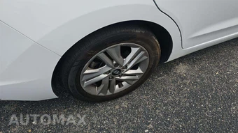 2020 Hyundai Elantra SEL Sedan – miniatura 24