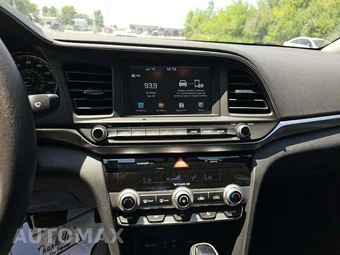 2020 Hyundai Elantra SEL Sedan – miniatura 7