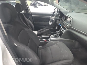 2020 Hyundai Elantra SEL Sedan – miniatura 8