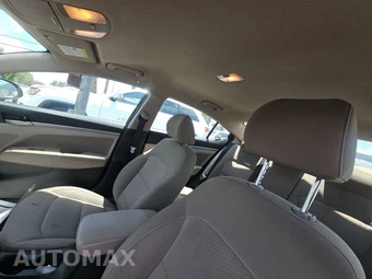 2020 Hyundai Elantra SEL Sedan - miniatura 17