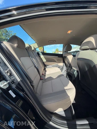 2020 Hyundai Elantra SEL Sedan - miniatura 25
