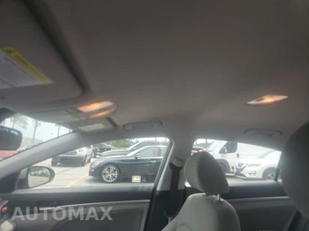 2020 Hyundai Elantra SEL Sedan – miniatura 17