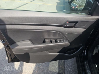 2020 Hyundai Elantra Sport Sedan - miniatura 9