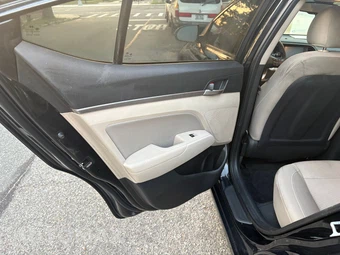 2020 Hyundai Elantra Value Edition Sedan - miniatura 11