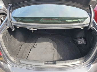 2020 Hyundai Elantra Value Edition Sedan – miniatura 16
