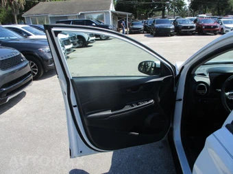 2020 Hyundai Kona SEL Plus - miniatura 9