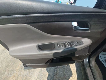 2020 Hyundai Santa Fe SE - miniatura 9