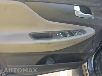 2020 Hyundai Santa Fe SE - miniatura 9
