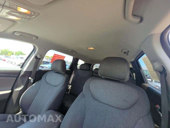 2020 Hyundai Santa Fe SE – miniatura 7