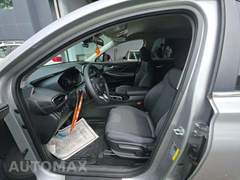 2020 Hyundai Santa Fe SE - miniatura 6