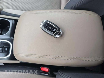 2020 Hyundai Santa Fe SEL – miniatura 8