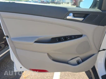 2020 Hyundai Tucson SE - miniatura 9