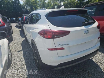 2020 Hyundai Tucson Sport - miniatura 2