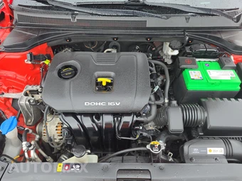 2020 Hyundai Veloster 2.0 Premium - miniatura 15