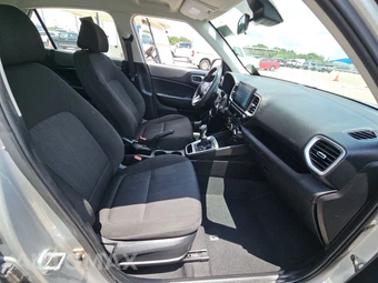 2020 Hyundai Venue SE – miniatura 8