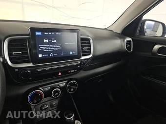 2020 Hyundai Venue SE – miniatura 11