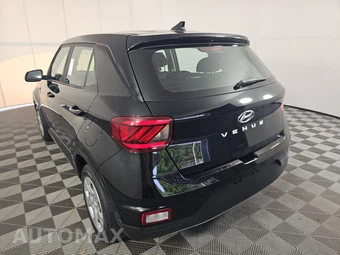 2020 Hyundai Venue SE – miniatura 6