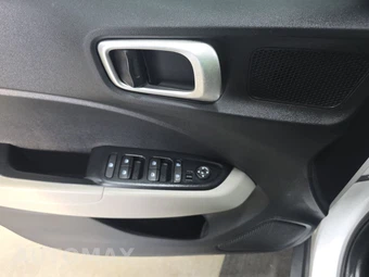2020 Hyundai Venue SEL - miniatura 9