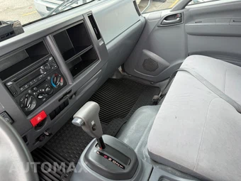 2020 Isuzu NPR Base - miniatura 14