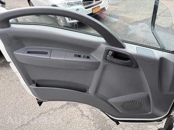 2020 Isuzu NPR Base - miniatura 18