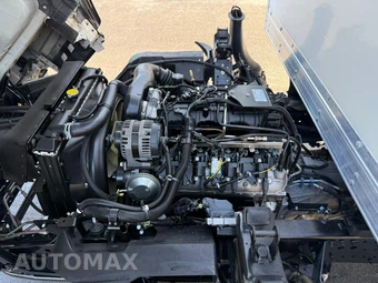 2020 Isuzu NPR HD Base Low Tilt - miniatura 9