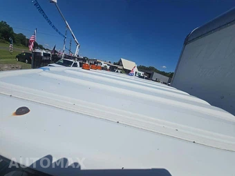2020 Isuzu NPR HD Base Low Tilt – miniatura 12