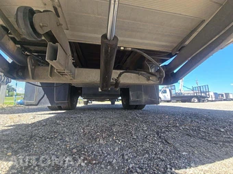 2020 Isuzu NPR HD Base Low Tilt – miniatura 13