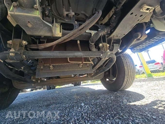 2020 Isuzu NPR HD Base Low Tilt – miniatura 17