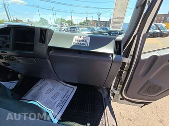 2020 Isuzu NPR HD Base Low Tilt – miniatura 16