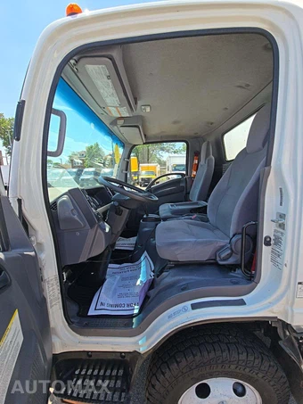 2020 Isuzu NPR HD Base Low Tilt – miniatura 6