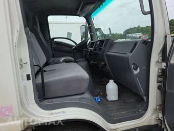 2020 Isuzu NQR – miniatura 8