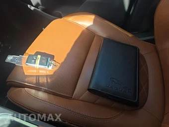 2020 Jaguar E-PACE SE – miniatura 21