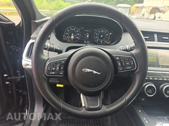 2020 Jaguar E-PACE SE – miniatura 10