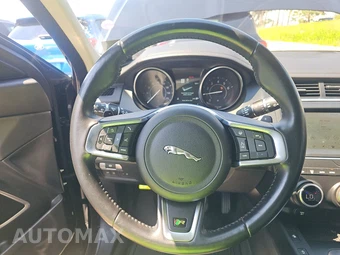 2020 Jaguar E-PACE SE – miniatura 10