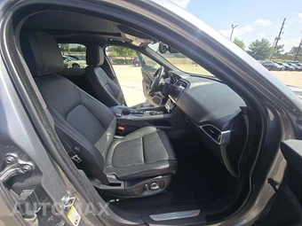 2020 Jaguar F-PACE 25t Premium – miniatura 15