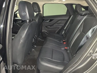 2020 Jaguar F-PACE 25t Premium – miniatura 13