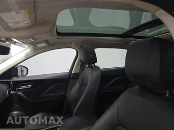 2020 Jaguar F-PACE 25t Premium – miniatura 17
