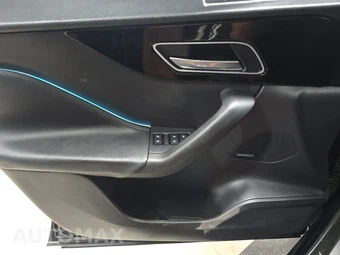 2020 Jaguar F-PACE 25t Premium – miniatura 9