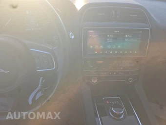 2020 Jaguar F-PACE 25t Premium – miniatura 11