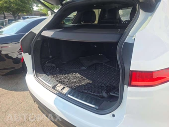 2020 Jaguar F-PACE 25t Premium - miniatura 14