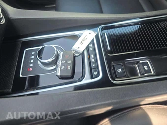 2020 Jaguar F-PACE 25t Premium - miniatura 8