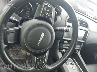 2020 Jaguar F-PACE 25t Premium - miniatura 10