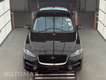 2020 Jaguar F-PACE 25t Prestige – miniatura 2