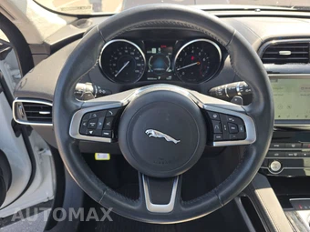 2020 Jaguar F-PACE 25t Prestige – miniatura 10