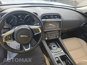 2020 Jaguar F-PACE 25t Prestige – miniatura 11