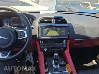 2020 Jaguar F-PACE SVR – miniatura 10