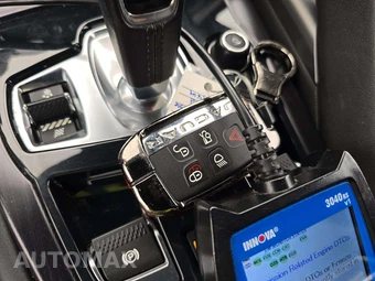 2020 Jaguar F-TYPE Checkered Flag Convertible – miniatura 8