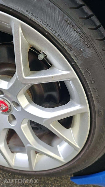 2020 Jaguar F-TYPE P300 Coupe - miniatura 32