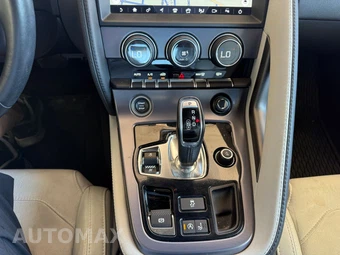 2020 Jaguar F-TYPE P300 Coupe - miniatura 16