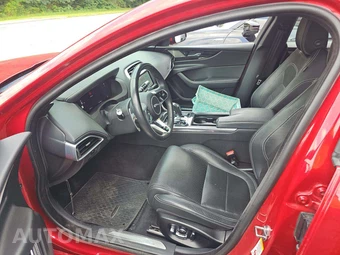 2020 Jaguar XE R-Dynamic S – miniatura 6